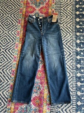 Levi’s Ribcage Straight Ankle Jeans